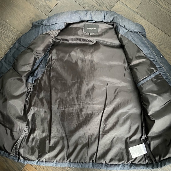Blue Banana Republic down vest - Picture 2 of 4